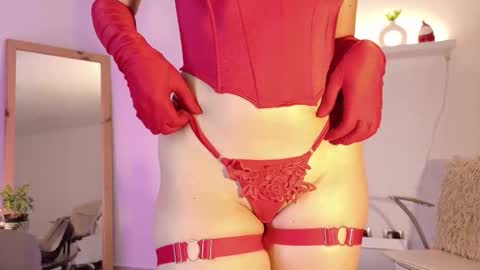 Sofi smith   online show from 11-27-25, 08:11