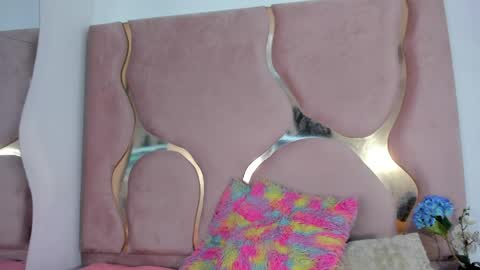 SOFIA online show from 04-22-26, 08:43