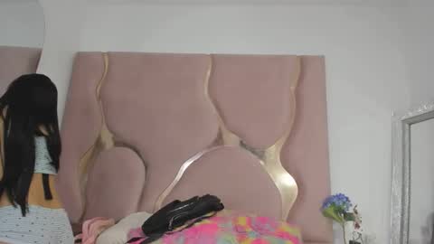 SOFIA online show from 04-25-26, 08:39