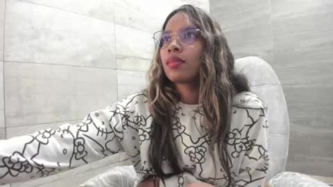 sofia86379 online show from 03-10-25, 10:02