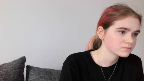 sofia bloomm online show from 06-18-26, 08:36