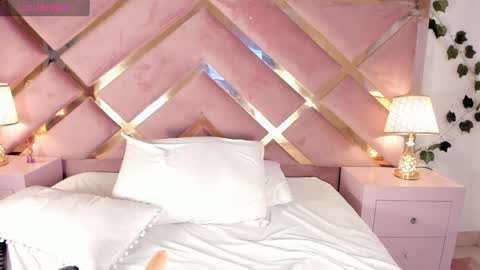 Snapshot of sofia_diiaz_ chatting on 01-17-25, 09:17 online show from 01-17-25, 09:17