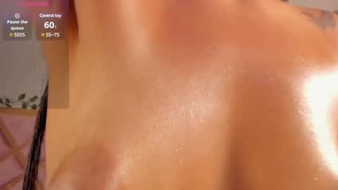 Snapshot of sofia_diiaz_ chatting on 03-08-25, 12:11 online show from 03-08-25, 12:11