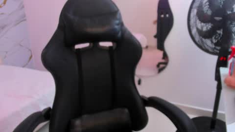 sofia_echeverri online show from 04-08-26, 12:16