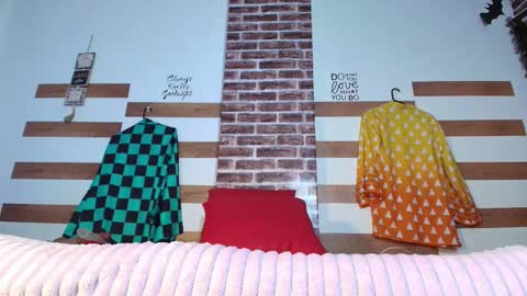 sofia online show from 11-19-25, 02:33