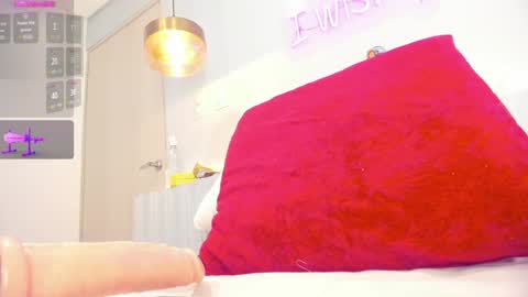 Sofia  online show from 01-31-25, 10:42