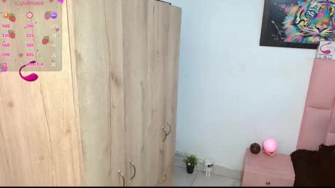 sofia online show from 02-15-25, 08:11