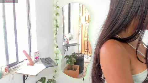 sofia online show from 05-27-26, 02:03