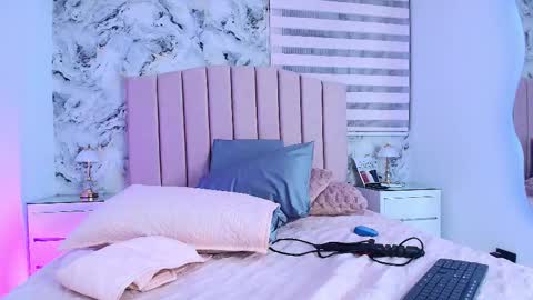 Sofia online show from 11-20-25, 03:07