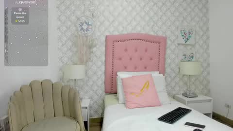 Snapshot of sofia_martinez9 chatting on 05-27-26, 07:11 sofia_martinez9 online show from 05-27-26, 07:11