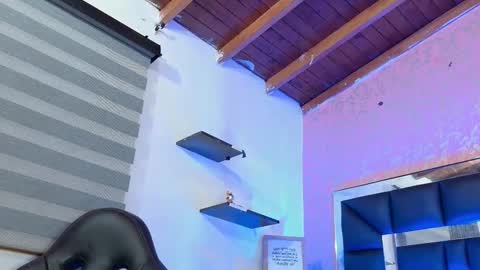 Snapshot of sofia_martinn chatting on 10-11-25, 03:39 Sofia online show from 10-11-25, 03:39