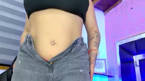 Snapshot of sofia_martinn chatting on 10-16-25, 03:18 Sofia online show from 10-16-25, 03:18