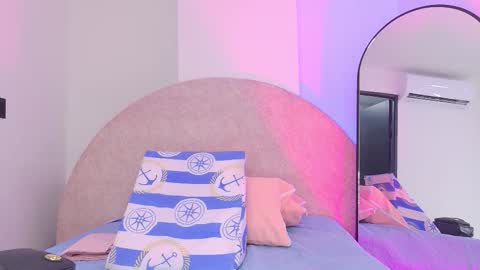 Snapshot of sofia_martinn chatting on 11-25-25, 03:06 Sofia online show from 11-25-25, 03:06