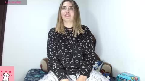 Snapshot of sofia_naughty18 chatting on 02-13-25, 06:30 Sofia Naughty18 online show from 02-13-25, 06:30