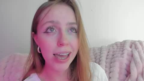     online show from 03-04-25, 03:33