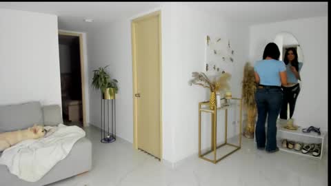 sofia_rivers_ online show from 10-04-25, 11:25