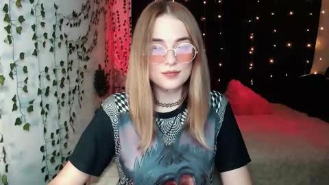 sofia_rosemary online show from 09-28-25, 01:49