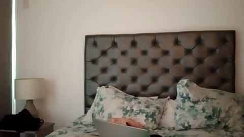 sofia_rouse2 online show from 04-20-26, 12:35