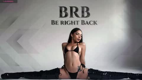 Snapshot of sofia_rousse_ chatting on 11-14-25, 07:56 online show from 11-14-25, 07:56