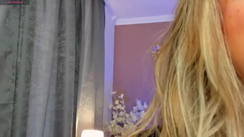 Snapshot of sofia_velvetx chatting on 04-18-26, 07:29 sofia_velvetx online show from 04-18-26, 07:29