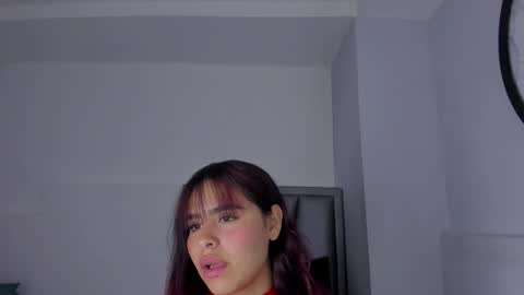 Snapshot of sofia_villareal chatting on 09-24-25, 12:30 Sofa online show from 09-24-25, 12:30