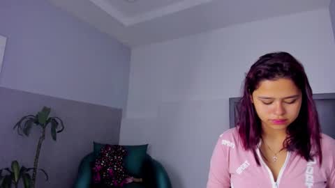 Snapshot of sofia_villareal chatting on 10-03-25, 11:18 Sofa online show from 10-03-25, 11:18