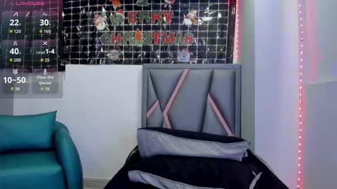 Snapshot of sofia_villareal chatting on 12-04-25, 12:14 Sofa online show from 12-04-25, 12:14