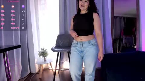 Sofia Wilson online show from 02-13-25, 12:21