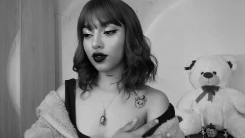 Snapshot of sofiaafoxx chatting on 02-25-25, 09:02 Sofia online show from 02-25-25, 09:02