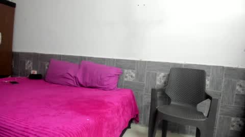 Danna Sofia online show from 01-19-25, 05:18