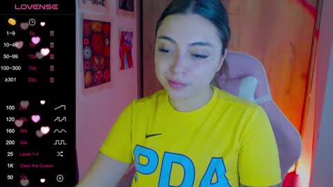 Snapshot of sofiacarti_ chatting on 01-21-25, 03:15       online show from 01-21-25, 03:15
