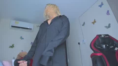 sofiacastillo01 online show from 11-24-25, 01:22