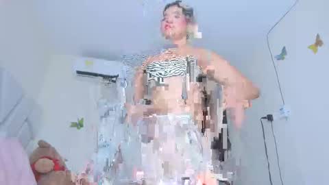 sofiacastillo01 online show from 04-25-26, 06:27