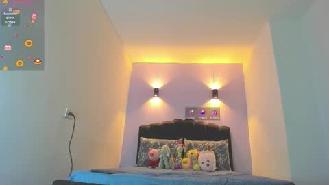 Sofia online show from 10-19-25, 04:24