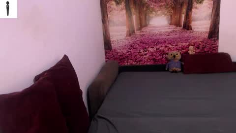 sofialiub online show from 12-18-24, 06:46