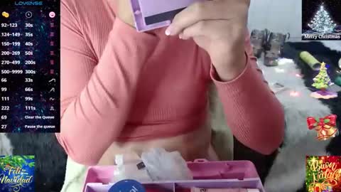 Snapshot of sofiamadisson chatting on 12-23-24, 01:13 Sofia Madisson online show from 12-23-24, 01:13