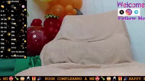 Snapshot of sofiamadisson chatting on 01-28-25, 05:35 Sofia Madisson online show from 01-28-25, 05:35