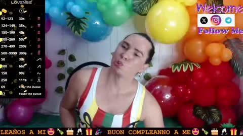 Snapshot of sofiamadisson chatting on 01-28-25, 08:36 Sofia Madisson online show from 01-28-25, 08:36