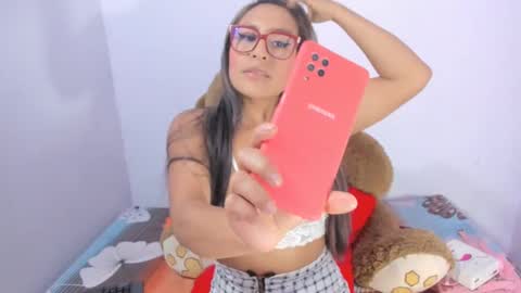 sofii milk online show from 02-24-25, 10:14