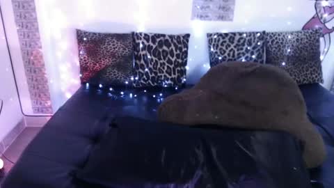 SOFIA NIX online show from 02-16-25, 05:37