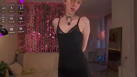 Sofia Help me overcome shynes with 100 thumbs up online show from 02-16-26, 02:07