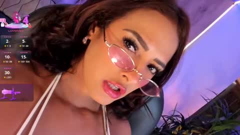 Snapshot of sofiareyesx1 chatting on 03-06-25, 05:43 Sofia Reyes online show from 03-06-25, 05:43