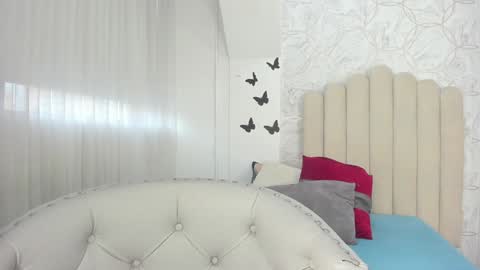 Sofia  online show from 01-10-25, 12:04