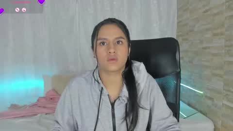 Danna Sofia online show from 03-12-25, 04:08