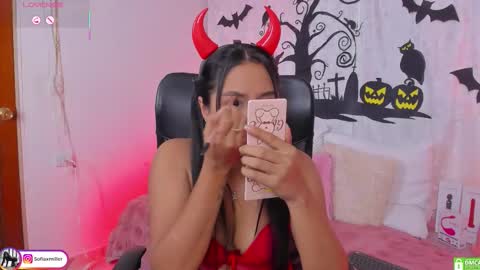 Danna Sofia online show from 10-17-25, 12:01