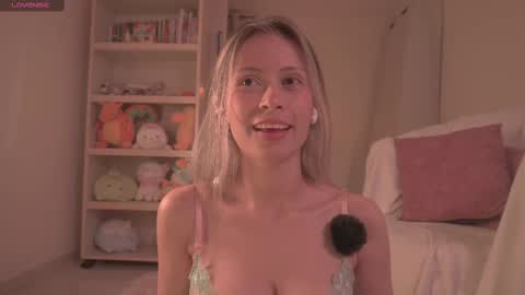 Snapshot of soficb chatting on 02-18-25, 09:53 Sofi online show from 02-18-25, 09:53