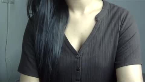 Snapshot of sofie_diva chatting on 12-20-24, 06:02 divya online show from 12-20-24, 06:02
