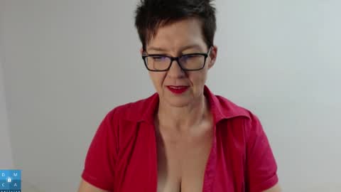 Sofie Velvet online show from 11-19-25, 07:14