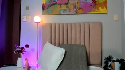 Sofi Hudson online show from 04-28-26, 01:04