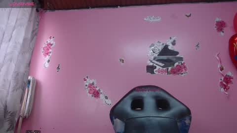 Snapshot of sofii_cute01 chatting on 02-20-25, 06:13 sofii_cute01 online show from 02-20-25, 06:13